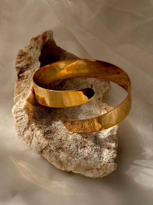 Bracelete Dourada em Aço Inoxidável sem Níquel | Bracelete Deri - Celtiana